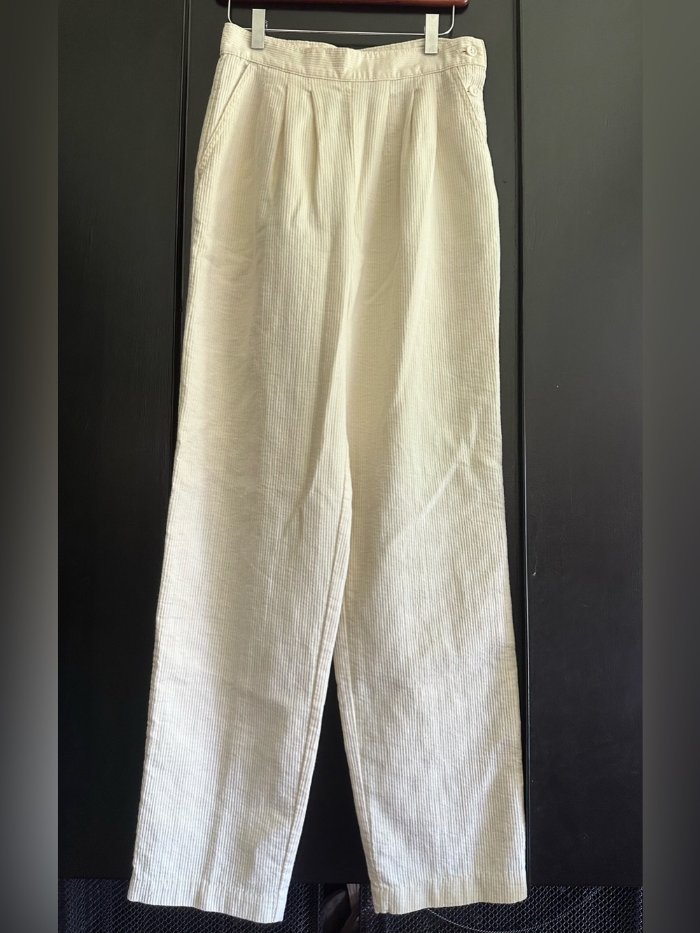 Vintage ivory high rise pleated pants 27 inch waist